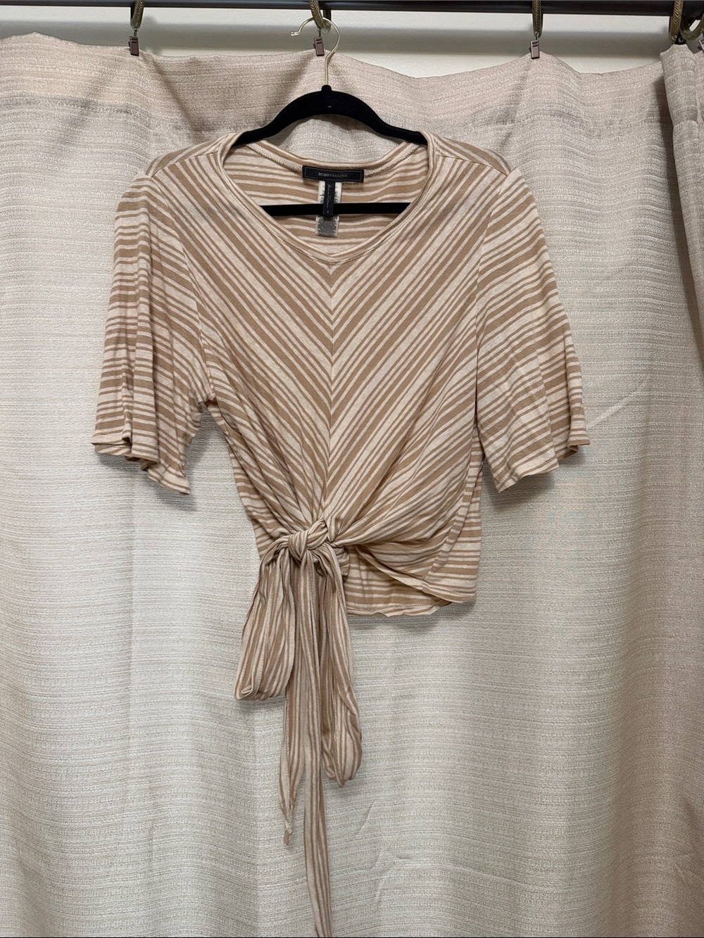 BCBGMaxAzria Beige Striped Tie-Front Crop Top